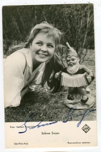 AK Sabine Sinjen, Film, Autogramm, Original signierte Ufa-Karte 50er Jahre - Picture 1 of 3