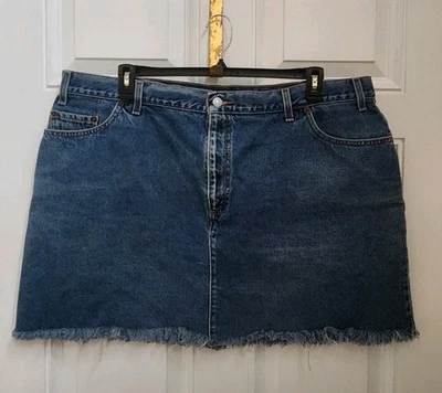 LEVI STRAUSS Blue Denim Flat Front Frayed Hem Short Denim Skirt Sz Plus 24W - Image 1 of 4