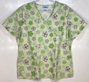St Patrick’s Scrub Top womens size L large Saint Patty’s Day Shamrock purple grn - Picture 1 of 3
