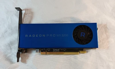 AMD Radeon Pro WX3200 4GB GDDR5 Graphics Card x4 Mini DisplayPort - Image 1 of 3