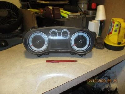 Velocímetro 4 puertas modelo L compatible con 14-17 FIAT 500 440679 Foto 1 de 4