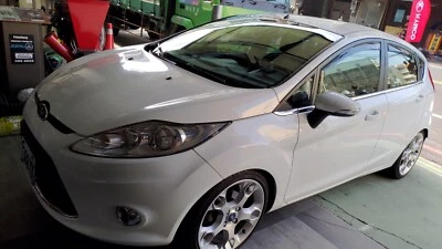Deflector de viento en canal para Ford Fiesta 4D/5D 2010-2019 4 piezas Foto 1 de 4