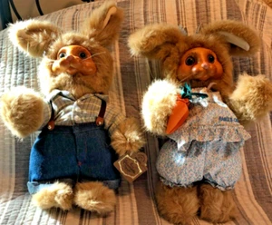 Juego de pares de dottie de madera de conejos vestidos Robert Raikes 2560/7500 y Dylan 5977/7500 - Imagen 1 de 14