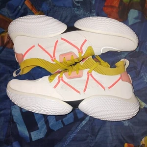 Under Armour Curry Flow Cozy Sportstyle Mens Sz 12 3023815–108 NWOB - Picture 1 of 10