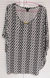 Women's “Robert Louis,” Top, Size: L, Black & White Chevron Stripes - Picture 1 of 4