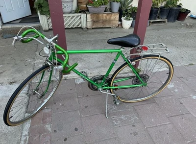 Bicicleta de carretera Schwinn Varsity 1974 vintage de turismo acero EE. UU. de colección Foto 1 de 2