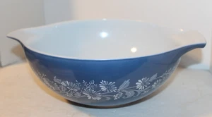 Pyrex Cinderella Mixing Bowl #444 Colonial Blue Mist with White Flowers/10-1/2 " - Bild 1 von 7