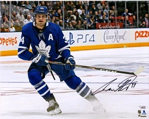 Auston Matthews Toronto Maple Leafs Signed 16x20 Blue Jersey Stopping Photo - Picture 1 of 1