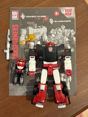Transformers WFC-S26 Siege Alphastrike Counterforce G2 Sideswipe Clon Encubierto Foto 1 de 4