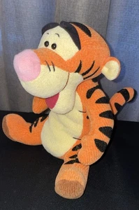 Juguete de peluche Disney’s LOVE TO HUG 10" Tigger Talking Fisher-Price 2000 ¡Excelente! - Imagen 1 de 5