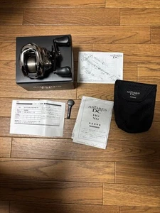 Shimano 21 ANTARES DC HG Baitcast Fishing Reel RH Gear Ratio 7.4:1 with box - Picture 1 of 6