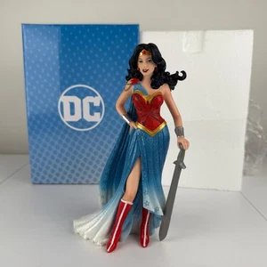 Enesco Wonder Woman Couture de Force 6006318 - Imagen 1 de 9