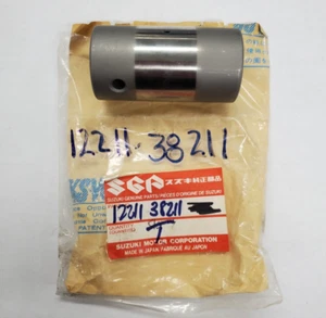 12211-38211 SUZUKI OEM CRANKSHAFT PIN 99-19 GZ250 TU250X - Picture 1 of 6