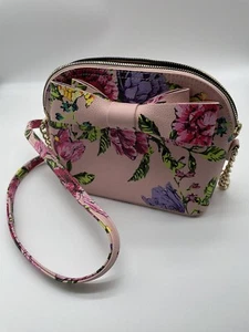 BETSEY JOHNSON Floral Pattern With Bow Shoulder Bag /Cross Body. NWT! - Picture 1 of 8