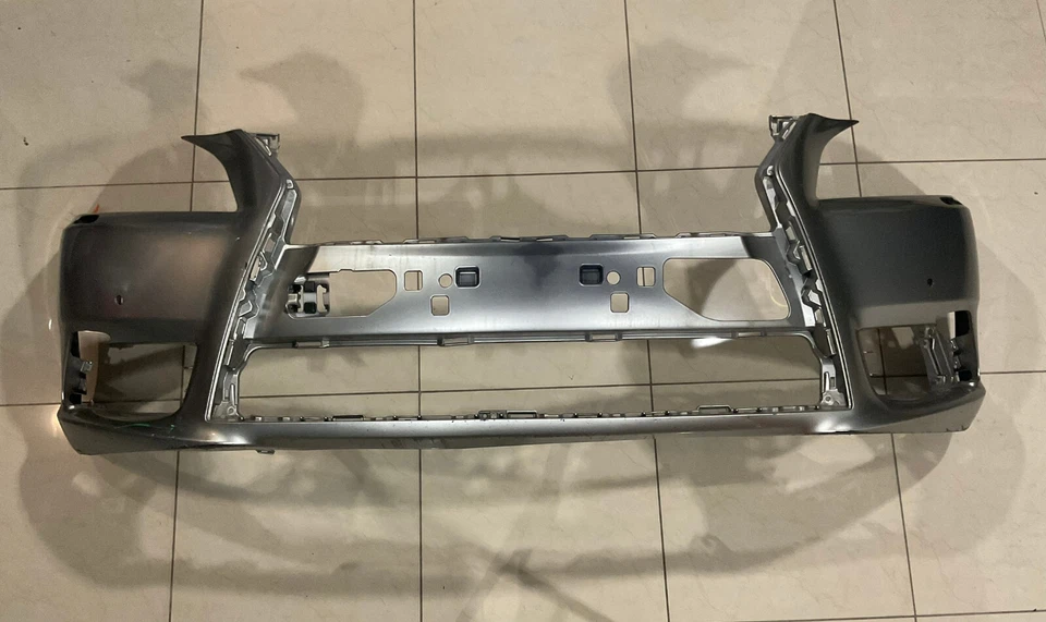 Cubierta de parachoques delantero plateada 2013-2017 Lexus LS460/LS600H base 52119+50E80 OEM Foto 1 de 4