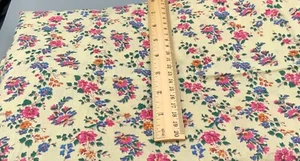 VINTAGE TOSSED BLUE GREEN PINK FLOWERS ON CREAM BKGRND Cotton bln Fabric 1 2/3 Y - Picture 1 of 1