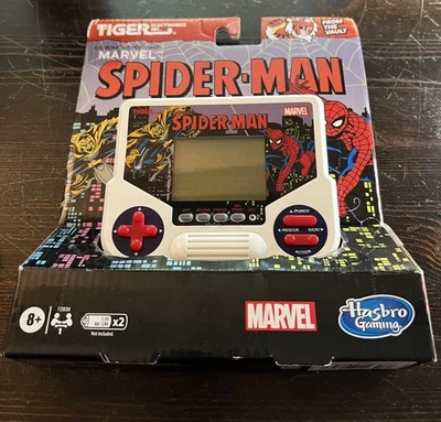 NUEVO Marvel Spider-Man Retro LCD Portátil Juego Tiger Electronics Hasbro Nuevo de Lote Antiguo Foto 1 de 4