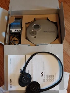 Reproductor portátil Sony Walkman CD-R/RW D-EJ751 G-PROTECTION gris con embalaje original - Imagen 1 de 13