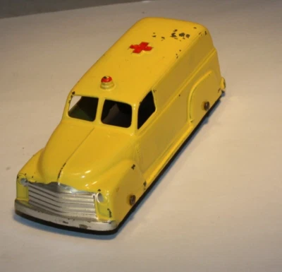 Chevrolet Ambulancia 1950 TootsieToy de 4 pulgadas hecho en EE. UU. Foto 1 de 4