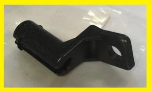 *CHOKE CABLE HOLDER 1982/1983 C70_PASSPORT 17962-GB4-003 (317G) - Picture 1 of 2