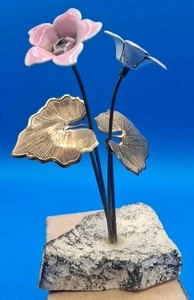 Vintage MCM Bovano of Cheshire Conn Rosa Emaille Blumen Messing Blätter Mini - Bild 1 von 6