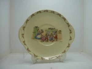 ROYAL DOULTON BUNNYKINS HANDLED CAKE PLATE XMAS PUDDING 1930-40'S - Picture 1 of 4