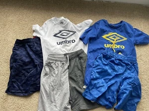 Boys Umbro Lot Medium - Picture 1 of 1