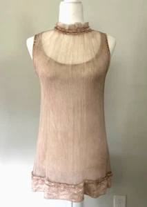 Nana Nucci ärmelloses halbtransparentes Blush Top mit Paillettenbesatz Seide, Jerseyfutter - Bild 1 von 8