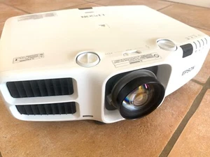Epson ELPLR03 Ultra Short Throw Fixed projector Lens (0.76), (JUST THE LENS) - Picture 1 of 1
