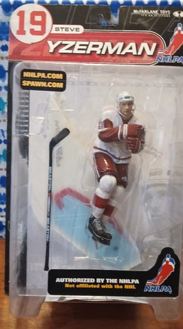 Steve Yzerman McFarlane Sports Picks Figure NIP 2000 Series 1 Detroit Redwings Cover