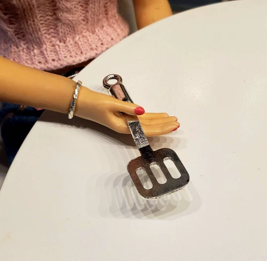 1/6 Scale Grill BBQ Spatula for Phicen Barbie Doll BJD Blythe Poppy Parker Mini - Image 1 of 1