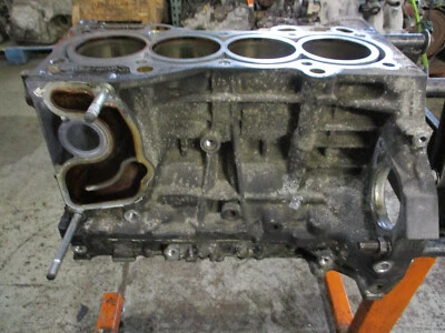 2005 Acura RSX Base - K20A3 Engine Cylinder Block (BARE: No Crankshaft/Pistons) Foto 1 de 4