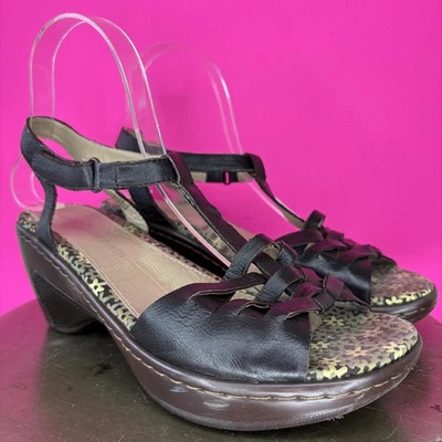 Sandalia de cuña J-41 Alexandria de cuero marrón con correa en T punta abierta talla 7,5 Foto 1 de 4