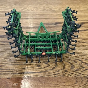 John Deere 2200 Field Cultivator 1/64 Scale Model, Green, Decals - Picture 1 of 15
