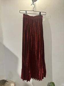 Chartou Premium Metallic glänzend Schimmer Akkordeon Plissee langer Maxirock rot XS - Bild 1 von 20