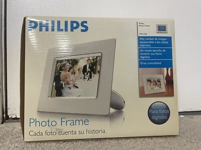 Philips Digital Photo Frame 7FF1CMI/37 With Box And Accessories & 1GB Card - Image 1 of 4