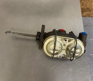 Cilindro de freno maestro Delco Bendix 1502G - Imagen 1 de 7