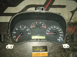 Strumentazione Quadro contachilometri Fiat Punto Mk2 II 188 99>03 benzina bianco - Picture 1 of 6
