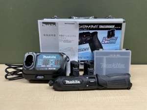 Makita Blcak Impact Driver TD022DSHXB Japan New / 2 Batteries & Charger Case - Picture 1 of 8