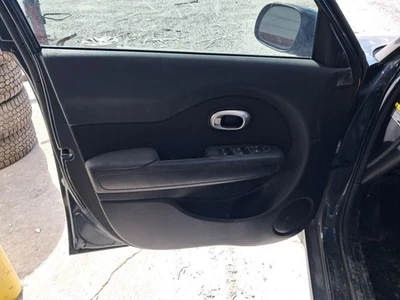 2015 KIA SOUL Left Front Door Trim Panel Black Used 429007 93K Miles Foto 1 de 4