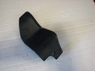 BED Box Protector GUARD TRIM RIGHT 14 15 16 17 18 19 Silverado Sierra 23366487 - Image 1 of 4