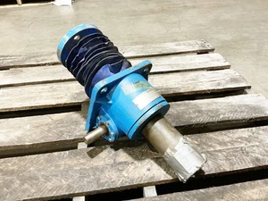 Arreglo IM AD 6610SN2BM1/SL 250 Relación de engranajes helicoidales 8,0:1 Grasa 7 1401-301 - Imagen 1 de 6