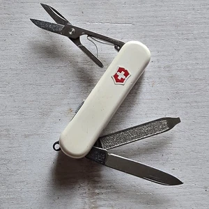 NAVAJA SUIZA VICTORINOX FIRMA LITE BOLÍGRAFO Y LUZ LED TIJERAS HALTER LOGO - Imagen 1 de 4