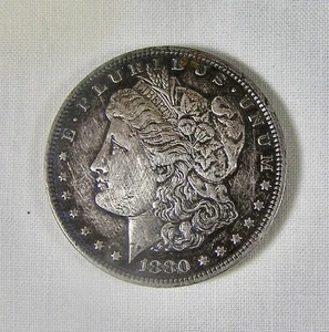 Morgan Silver Dollar 1880 (lot b) - Picture 1 of 2