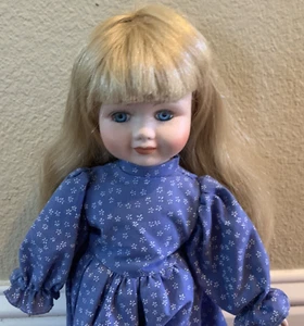 House Of Lloyd Christmas Around The World "Jana" Dutch Girl Porcelain Doll 15" - Picture 1 of 8