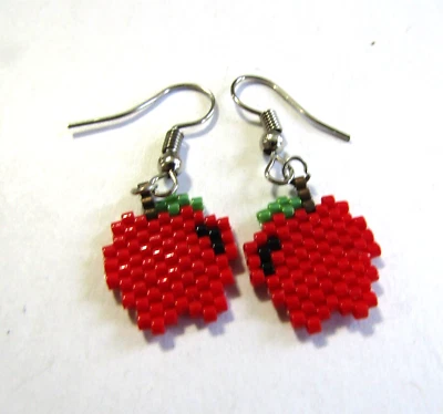 Pendientes colgantes Iron Orchid Studio Apple nuevos con etiquetas Foto 1 de 4