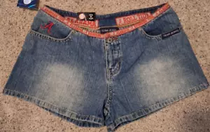 Alabama Damenshorts purpurrot Tide blau Denim Größe 4 neu mit Etikett Roll Tide Team Jeans - Bild 1 von 8