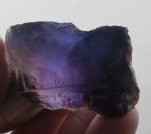 140Ct Natural Purple Fluorite Crystal Specimen Facet Rough Brazil YVZ545 - Picture 1 of 3