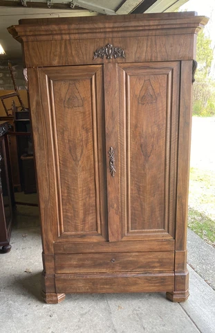ROSEWOOD 2 DOOR WARDROBE Cover