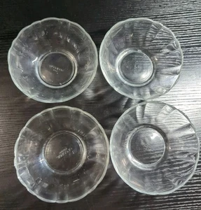 4 cuencos de vidrio transparente Arcoroc EE. UU. VERRE TREMPE FRUIT acanalados festoneados de 5" de diámetro - Imagen 1 de 6